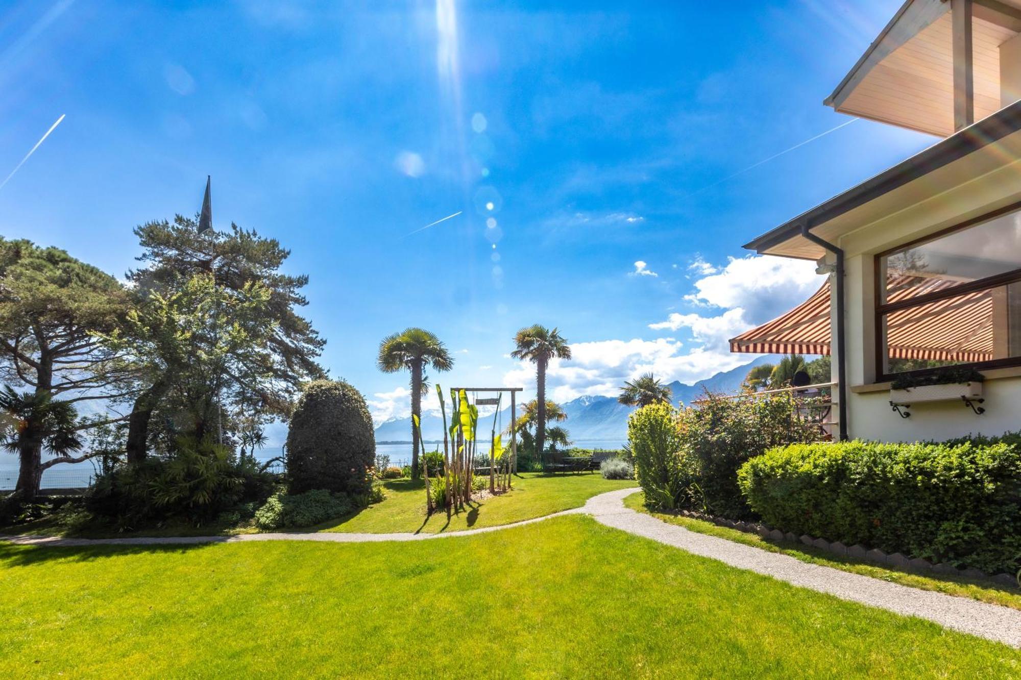 Jetty Montreux Hotel Exterior photo